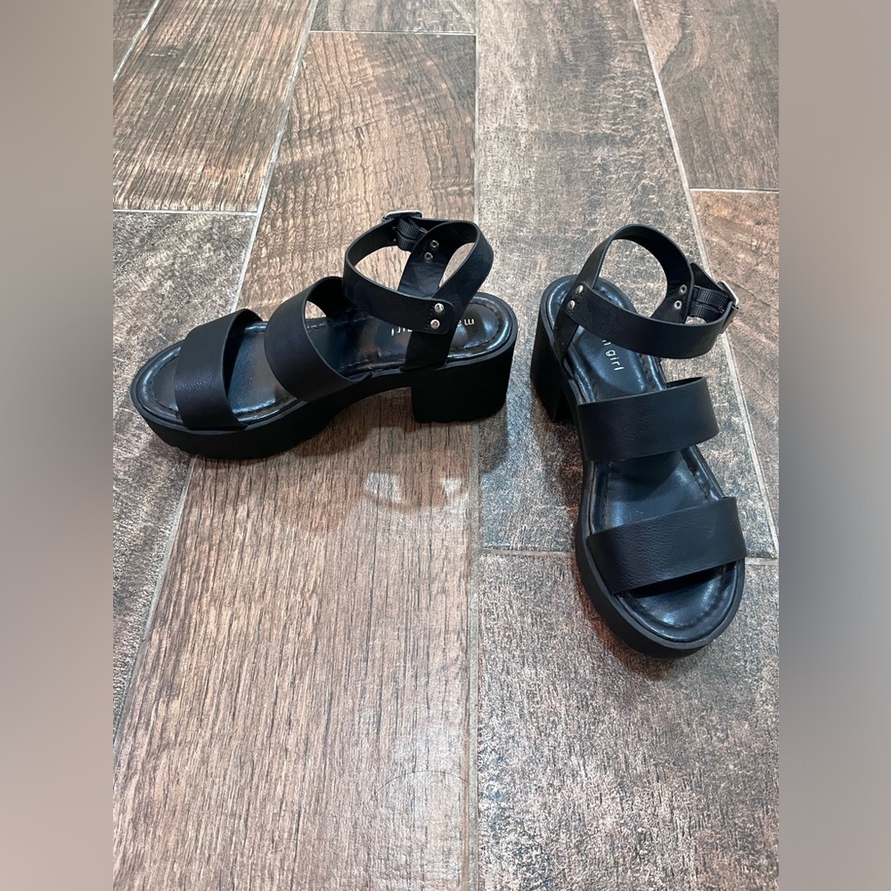 Madden Girl woman heels size 8.5